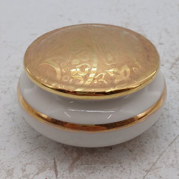 Vintage Porcelain Round Trinket Box JWK Josef Kuba Western Germany w/ Gold Trim - Picture 7 of 13